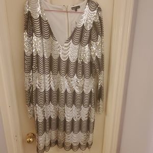 Long-sleeved black-and-sliver sequin dress